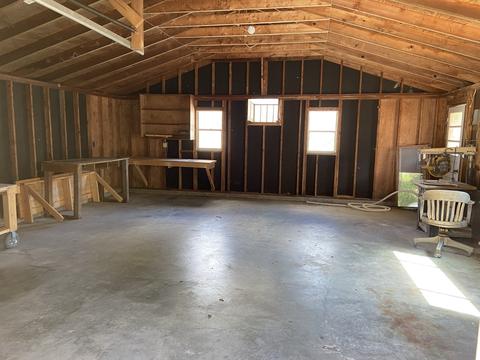 301 English St, Sidell, IL 61876 photo 6