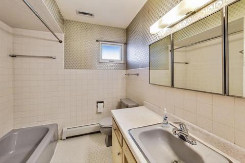258 W Parkview Dr, Addison, IL 60101 photo 18