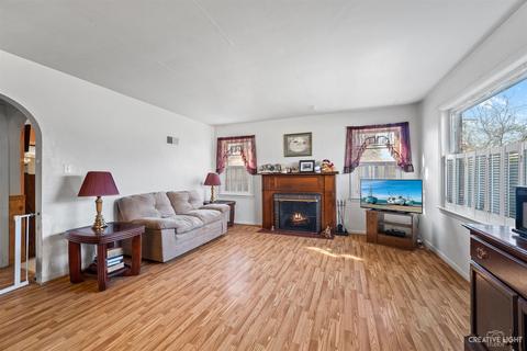 79 N Mclean Blvd, Elgin, IL 60123 photo 5