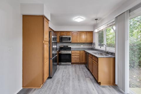 1992 Brighton Ln, Hoffman Estates, IL 60169 photo 12