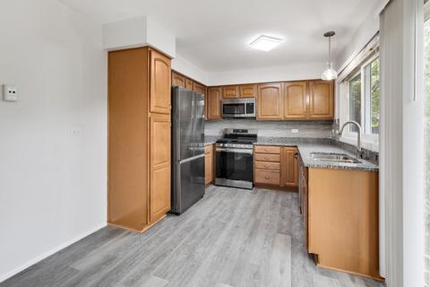1992 Brighton Ln, Hoffman Estates, IL 60169 photo 11