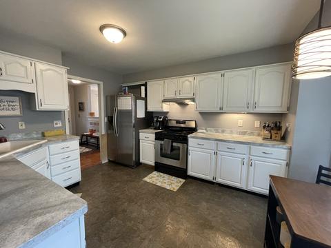 774 Watson Dr, Genoa, IL 60135 photo 8