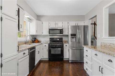 315 Grandview Ct, Algonquin, IL 60102 photo 4