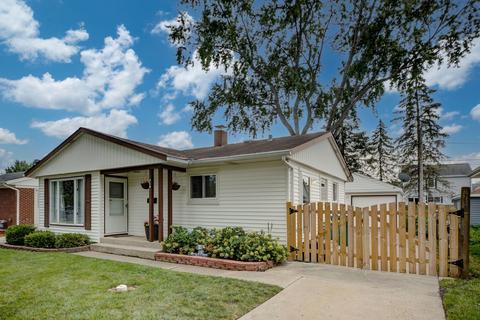 719 S Merle Ln, Wheeling, IL 60090 photo 3