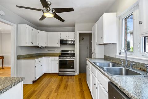 918 Lyford Ln, Wheaton, IL 60189 photo 11