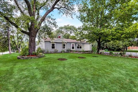 717 Sullivan Rd, Aurora, IL 60506 photo 1