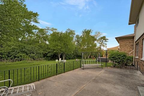 15312 Maple Dr, Oak Forest, IL 60452 photo 3