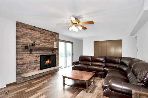 15312 Maple Dr, Oak Forest, IL 60452 photo 8