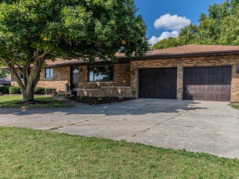 1302 W Windsor Rd, Champaign, IL 61821 photo 1