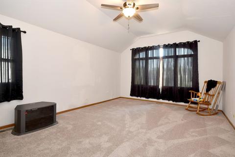 329 Plainview Dr, Bolingbrook, IL 60440 photo 8