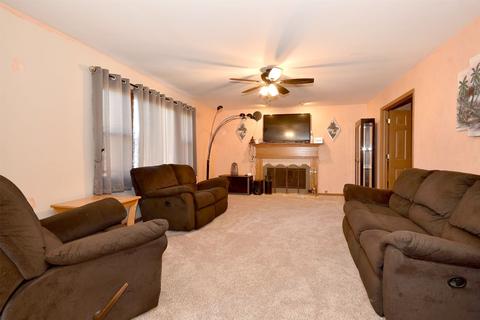 329 Plainview Dr, Bolingbrook, IL 60440 photo 4