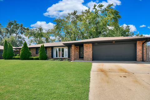 106 N Regency Dr, Bloomington, IL 61701 photo 2