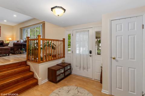 2188 Adams St, Rolling Meadows, IL 60008 photo 3