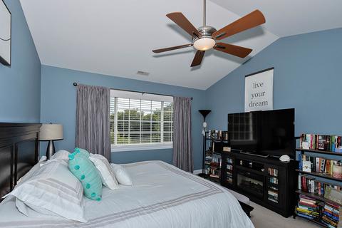 642 Arbor Cir, Lakemoor, IL 60051 photo 13