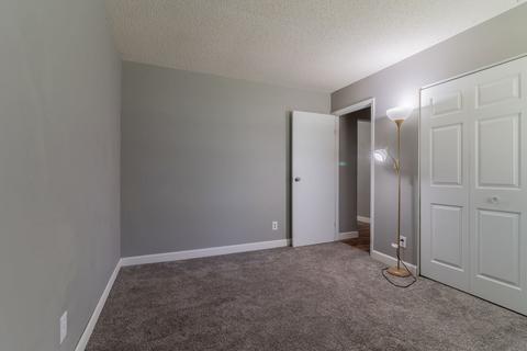 609 Castleton Dr, Champaign, IL 61821 photo 12