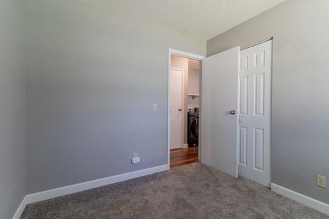 609 Castleton Dr, Champaign, IL 61821 photo 16