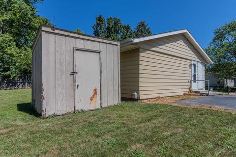 609 Castleton Dr, Champaign, IL 61821 photo 19
