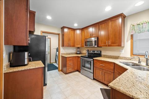 125 E Webb St, Sandwich, IL 60548 photo 8