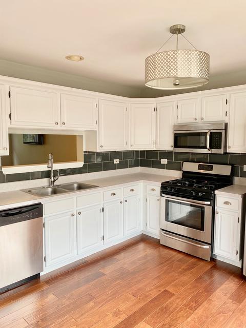 2621 N Augusta Dr, Wadsworth, IL 60083 photo 2