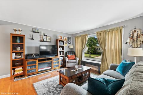 5642 Dover Rd, Oak Forest, IL 60452 photo 2