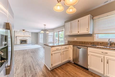 17026 Danielle Ct, Oak Forest, IL 60452 photo 15