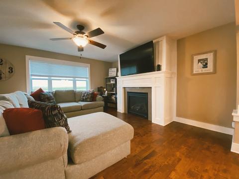 1653 Duncannon Dr, Normal, IL 61761 photo 3