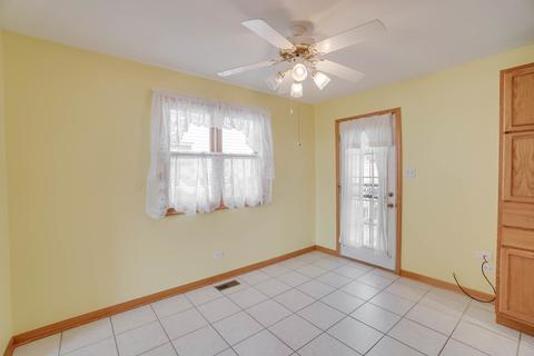 289 Hillcrest Ln, Steger, IL 60475 photo 7