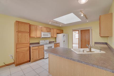289 Hillcrest Ln, Steger, IL 60475 photo 5