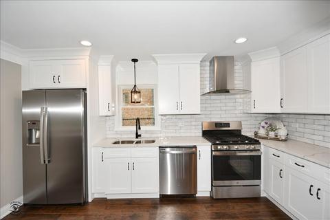 7647 S Oconto Ave, Bridgeview, IL 60455 photo 8