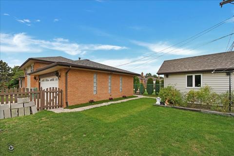 7647 S Oconto Ave, Bridgeview, IL 60455 photo 29