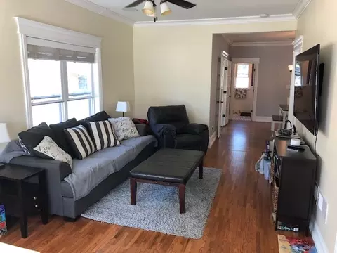 526 E 4th St, Lockport, IL 60441 photo 4