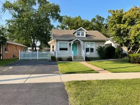 526 E 4th St, Lockport, IL 60441 photo 1