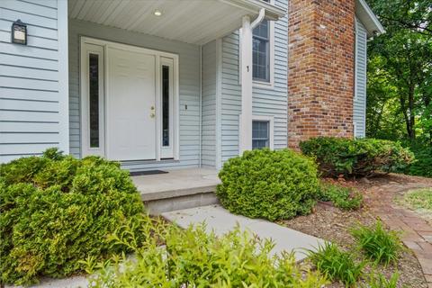 1 Palm Ct, Bloomington, IL 61701 photo 3