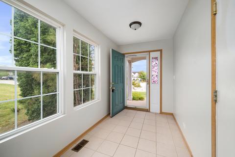 1360 Root St, Crest Hill, IL 60403 photo 3