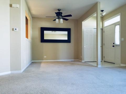 2307 Reflections Dr, Aurora, IL 60502 photo 3