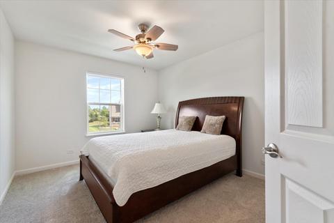 5781 Chatham Dr, Hoffman Estates, IL 60192 photo 23