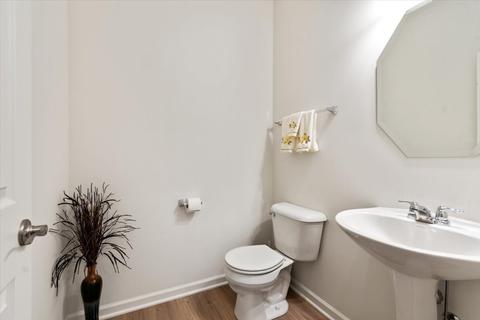 5781 Chatham Dr, Hoffman Estates, IL 60192 photo 5