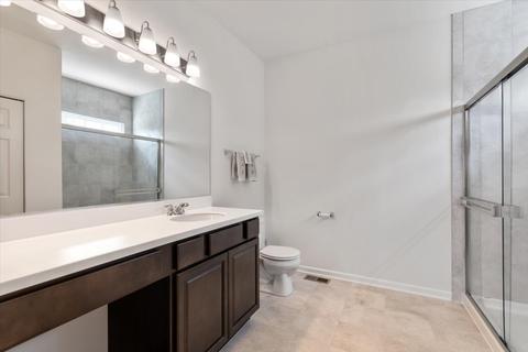 5781 Chatham Dr, Hoffman Estates, IL 60192 photo 19
