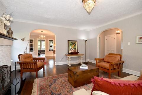 378 E May St, Elmhurst, IL 60126 photo 10