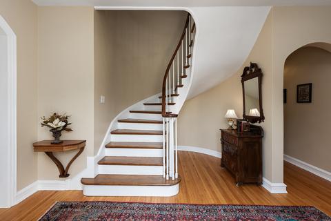 1020 Wheaton Pl, Wheaton, IL 60187 photo 3