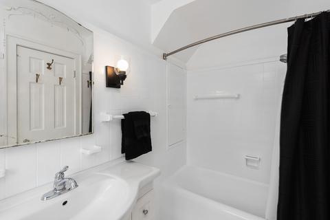 1020 Wheaton Pl, Wheaton, IL 60187 photo 30