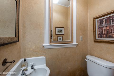 1020 Wheaton Pl, Wheaton, IL 60187 photo 20