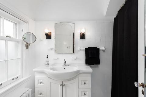 1020 Wheaton Pl, Wheaton, IL 60187 photo 29