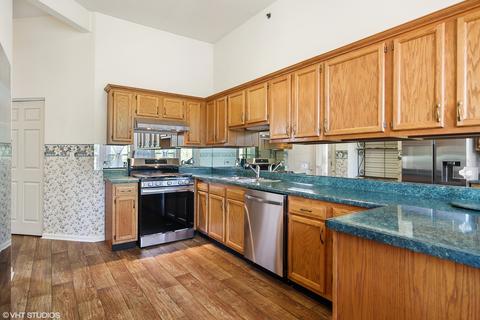 282 Prairie View Ln, Wheeling, IL 60090 photo 4