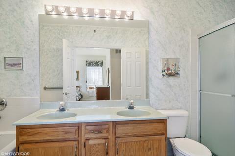 282 Prairie View Ln, Wheeling, IL 60090 photo 8