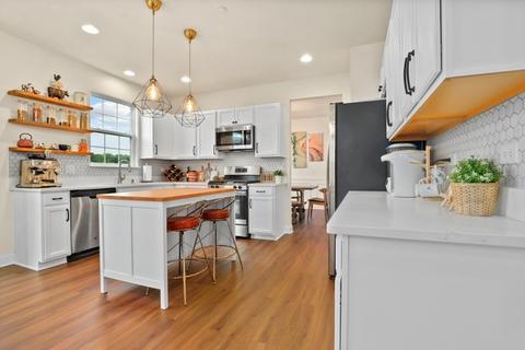 1801 Roseland Ln, Hoffman Estates, IL 60192 photo 10