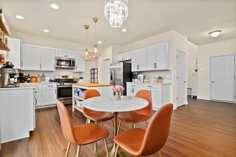 1801 Roseland Ln, Hoffman Estates, IL 60192 photo 7
