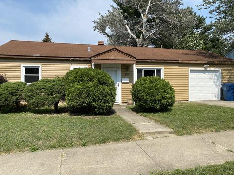 205 Hereford Ave, Steger, IL 60475 photo 2