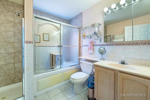 4150 S Berkeley Ave, Chicago, IL 60653 photo 15