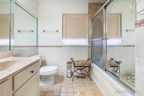 4150 S Berkeley Ave, Chicago, IL 60653 photo 16